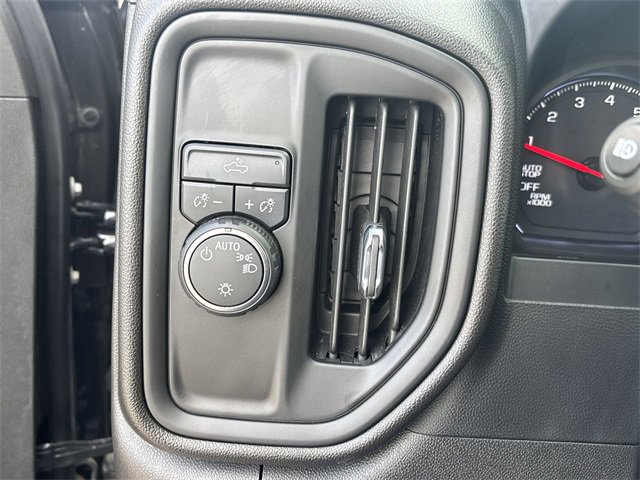 Certified 2022 Chevrolet Silverado 1500 Custom image 17