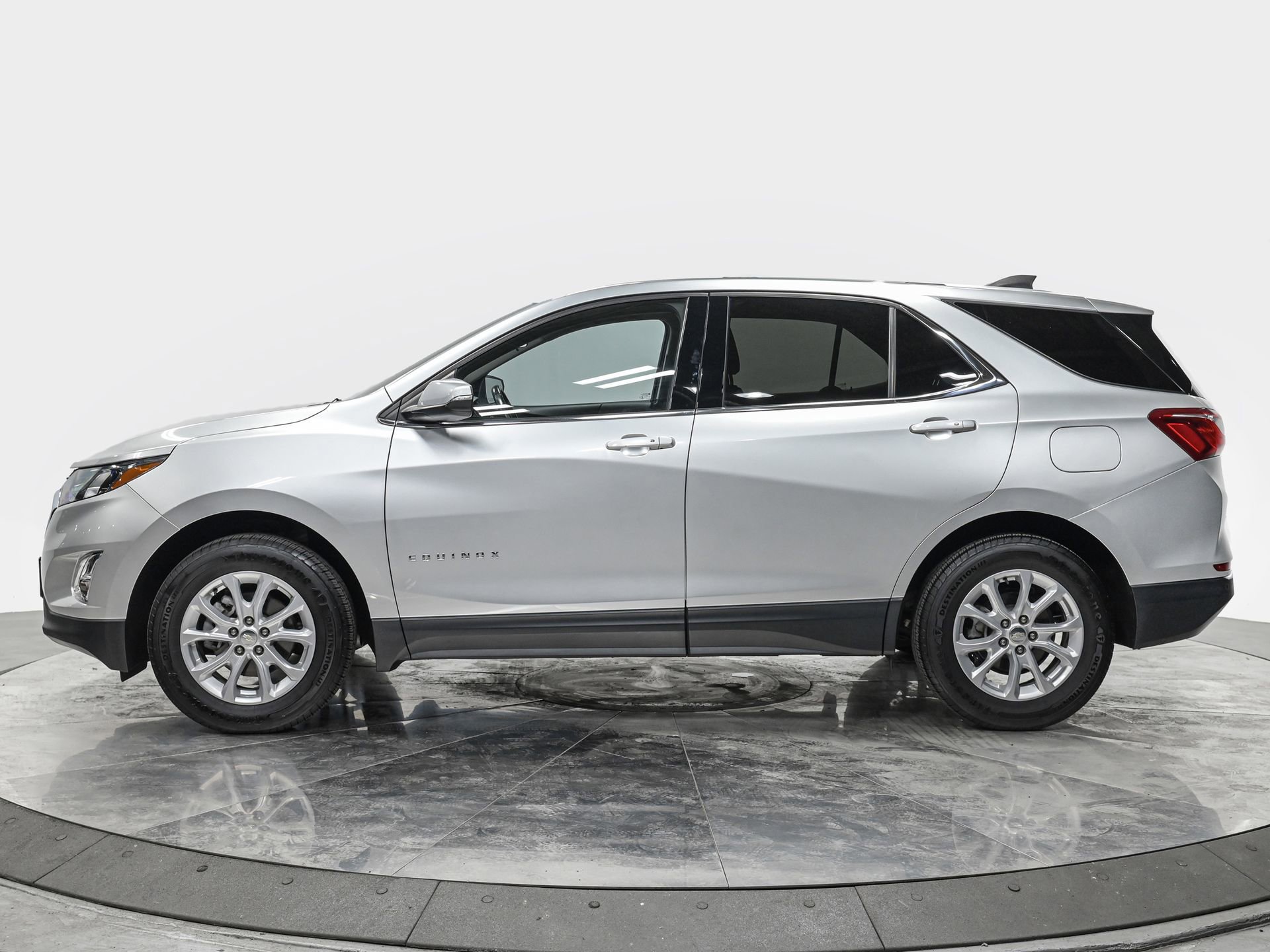 Used 2019 Chevrolet Equinox LT AWD/4WD image 2