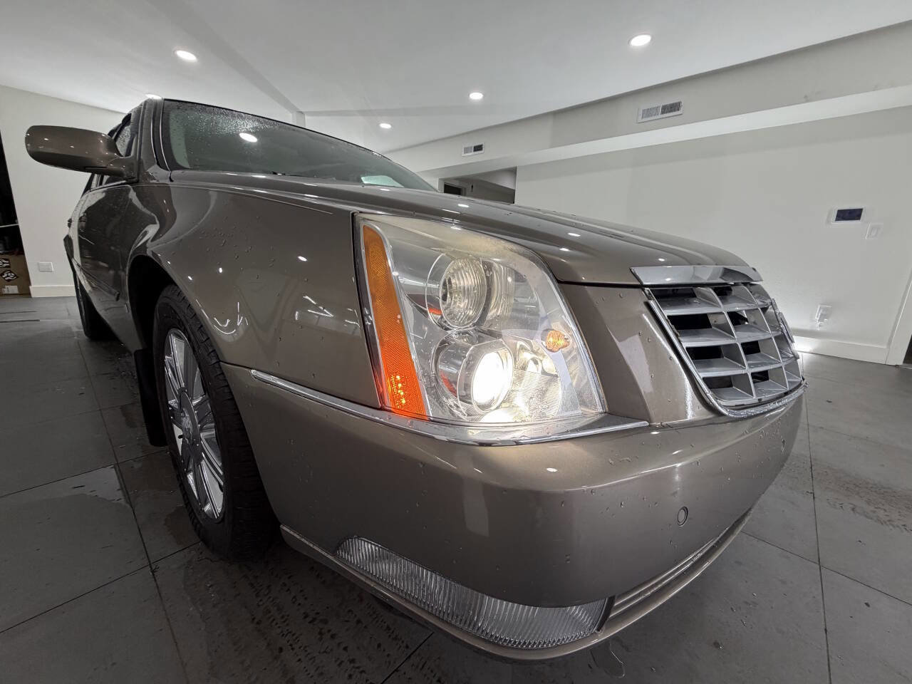 Used 2006 Cadillac DTS FWD image 6