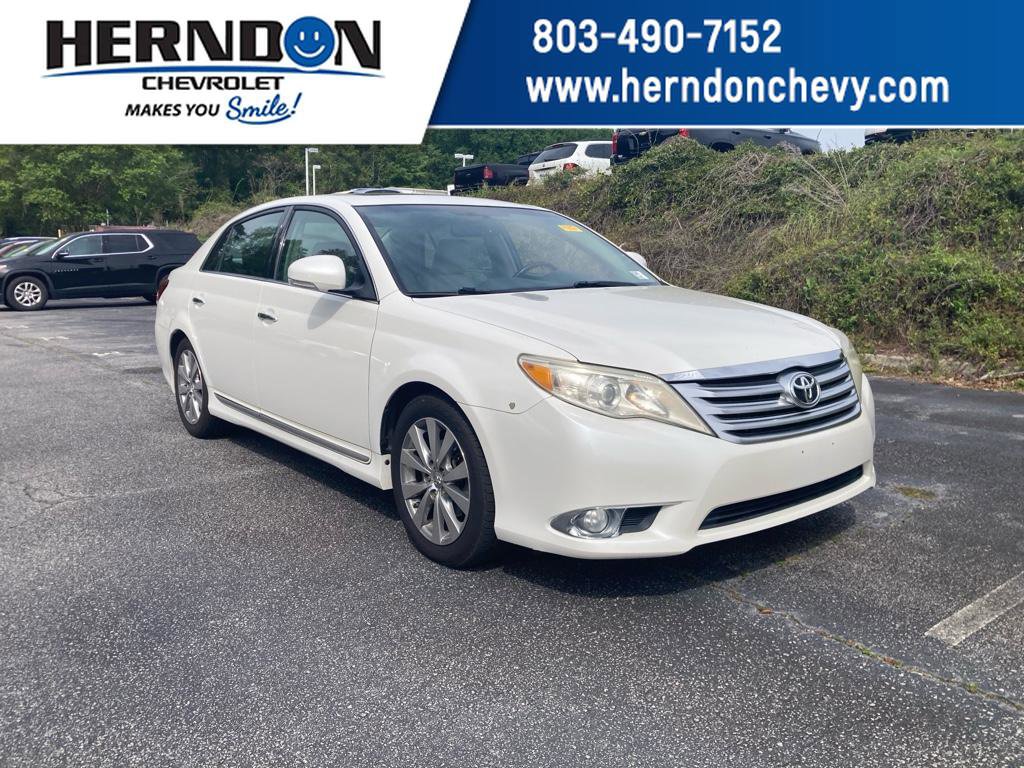Used 2011 Toyota Avalon Limited image 1