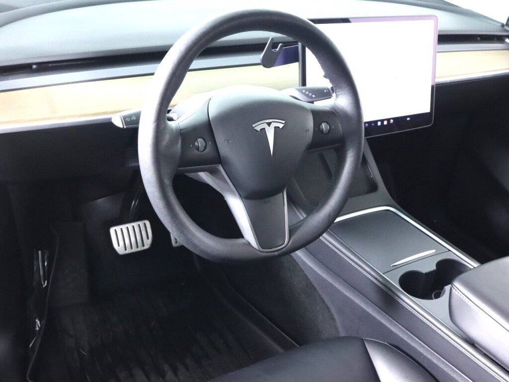 Used 2021 Tesla Model Y Performance image 9