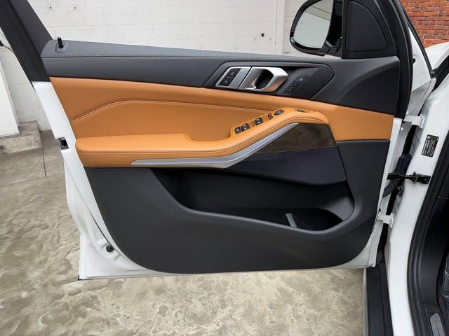 Certified 2023 BMW X5 xDrive40i w/ Climate Comfort Package image 12