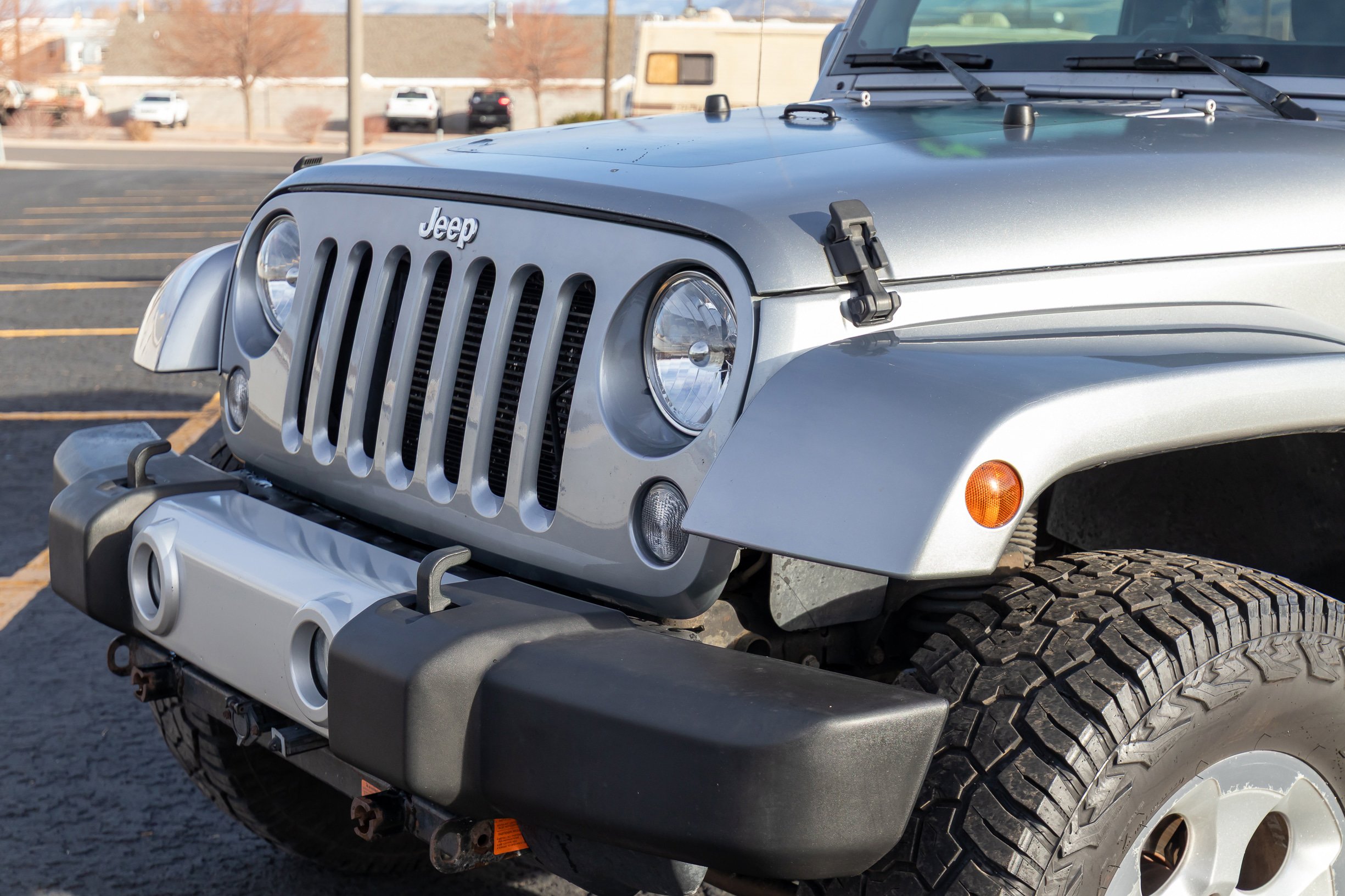 Used 2014 Jeep Wrangler Unlimited Sahara w/ Connectivity Group AWD/4WD image 34