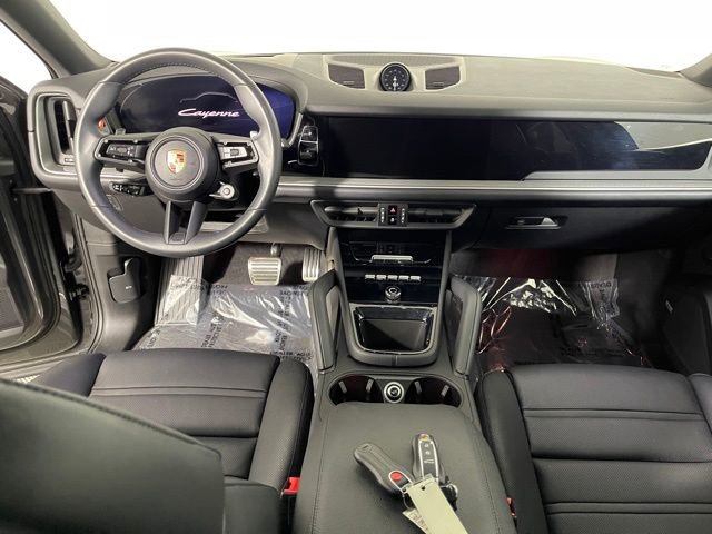 Used 2025 Porsche Cayenne E-Hybrid Coupe image 42