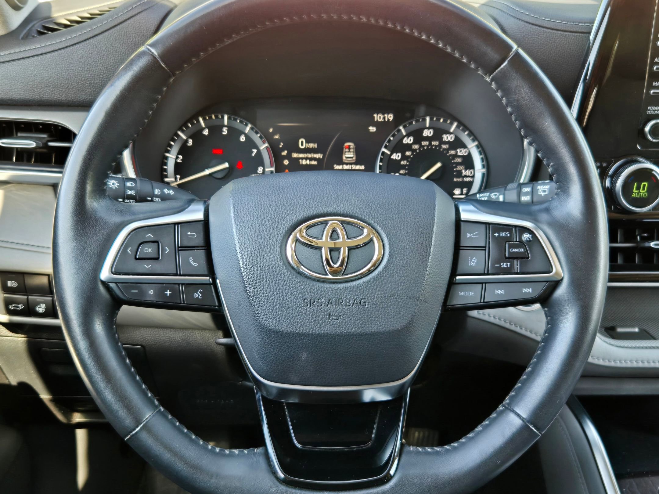 Used 2020 Toyota Highlander Limited FWD image 20