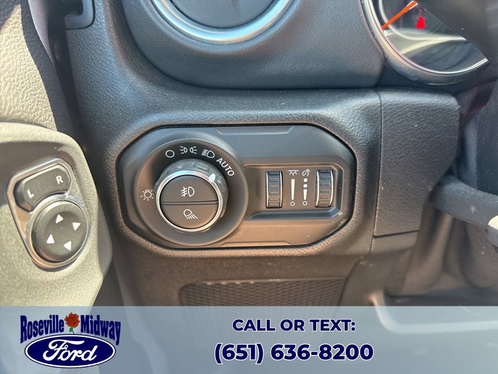 Used 2020 Jeep Gladiator Overland AWD/4WD image 28