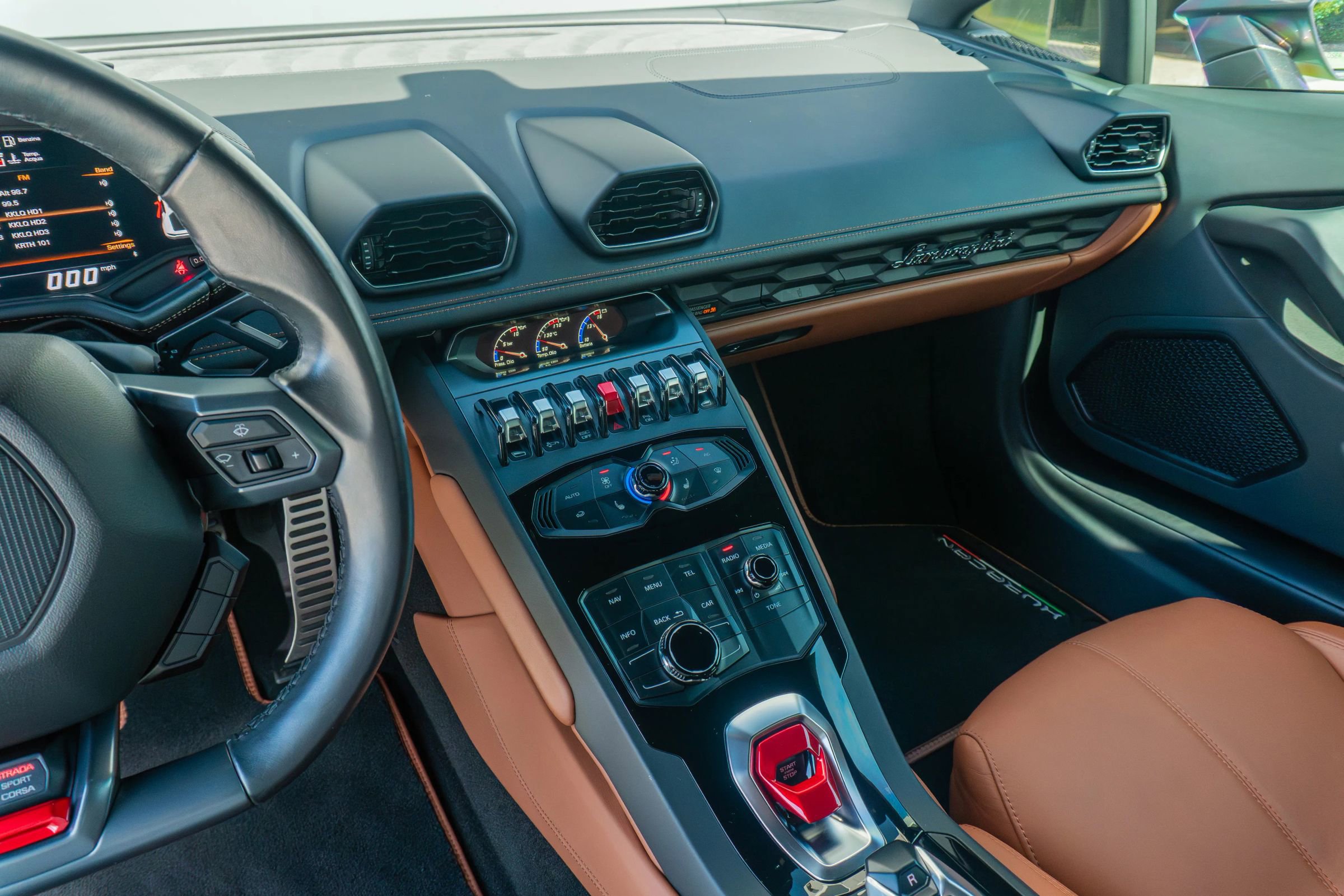 Used 2016 Lamborghini Huracan LP 610-4 image 14