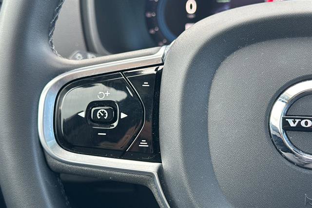 Certified 2023 Volvo XC90 T8 Ultimate w/ Protection Package Premier image 28