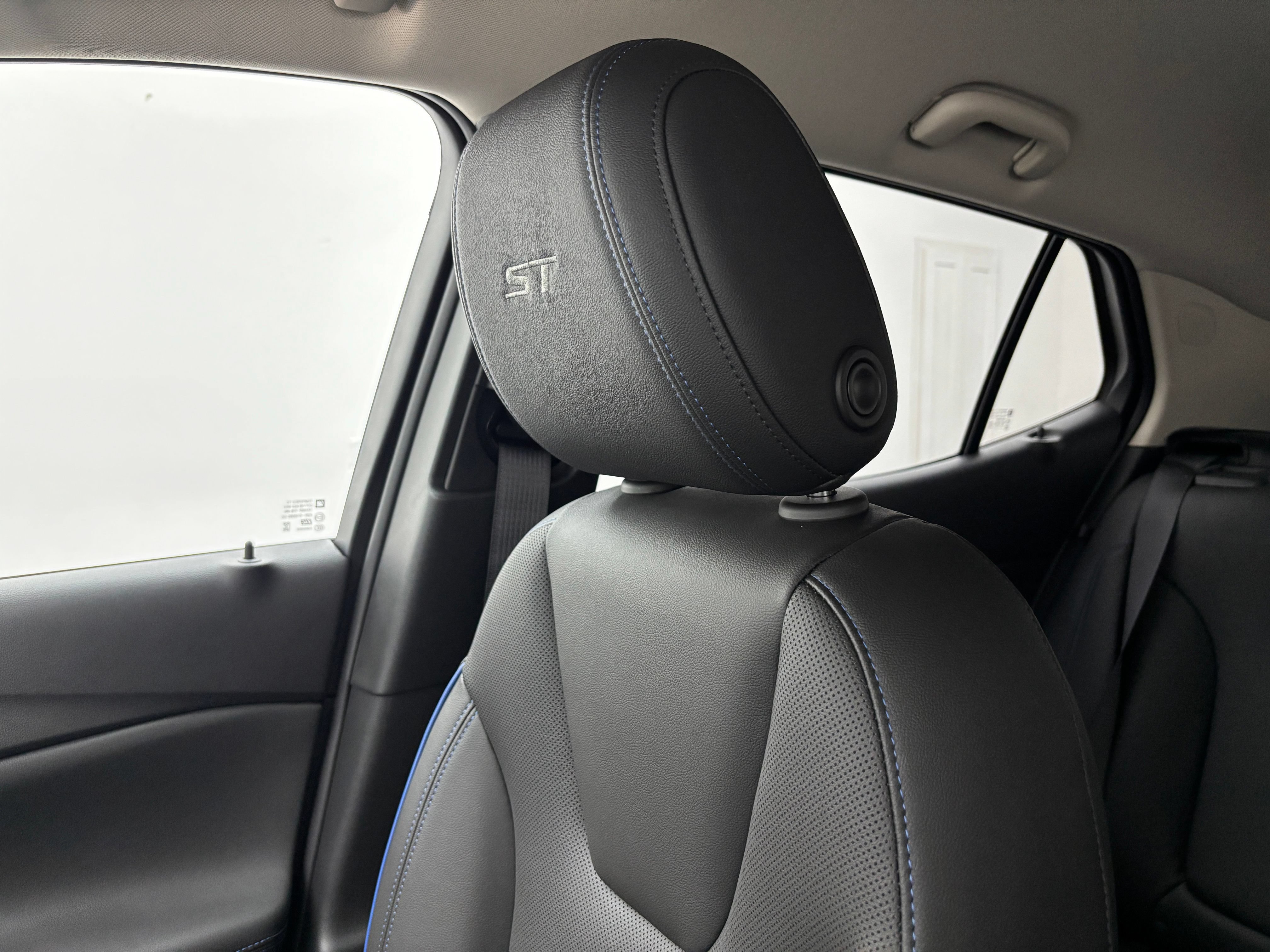 New 2026 Buick Encore GX Sport Touring w/ Comfort Package FWD image 38
