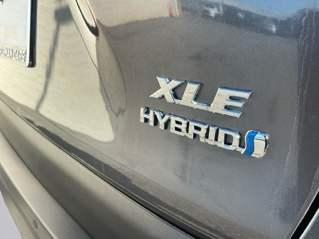 Used 2023 Toyota RAV4 XLE Premium AWD/4WD image 23