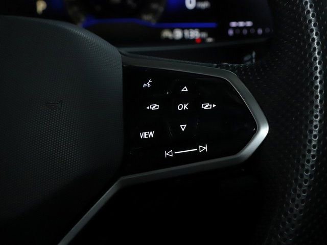 Used 2024 Volkswagen Tiguan SE R-Line AWD/4WD image 25