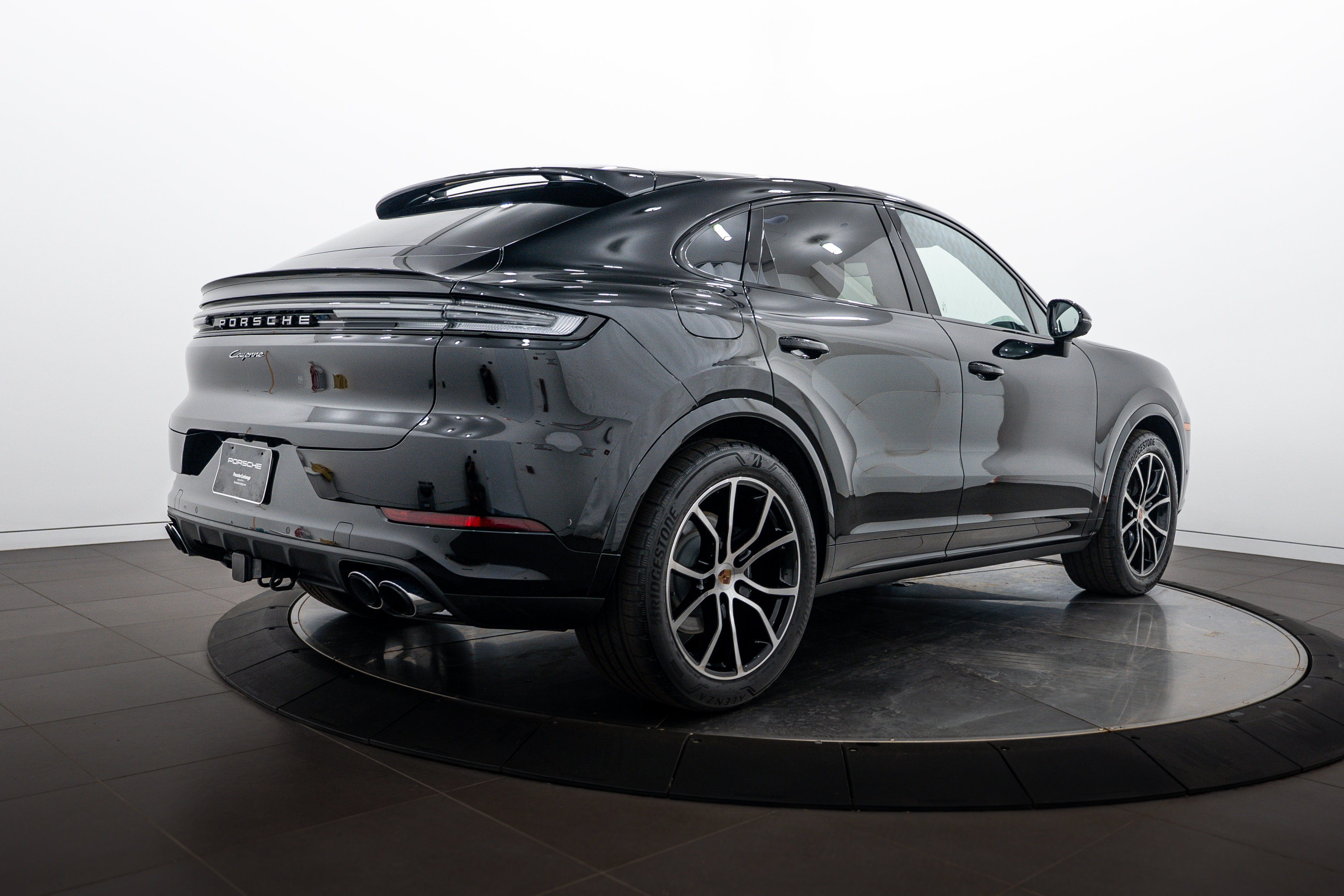 Certified 2026 Porsche Cayenne Coupe AWD/4WD image 7