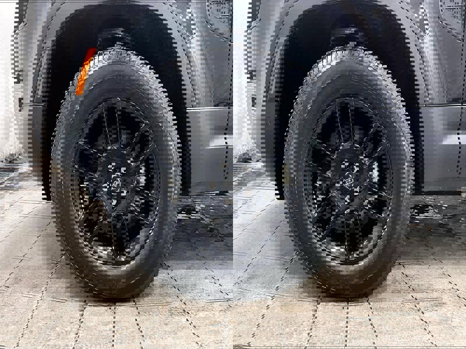 Used 2025 Land Rover Defender 110 S image 7