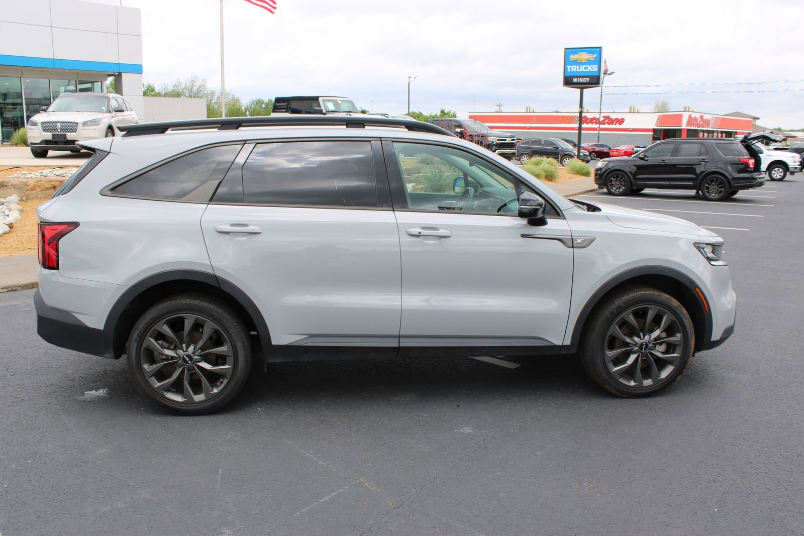 Used 2023 Kia Sorento X-Line EX image 10