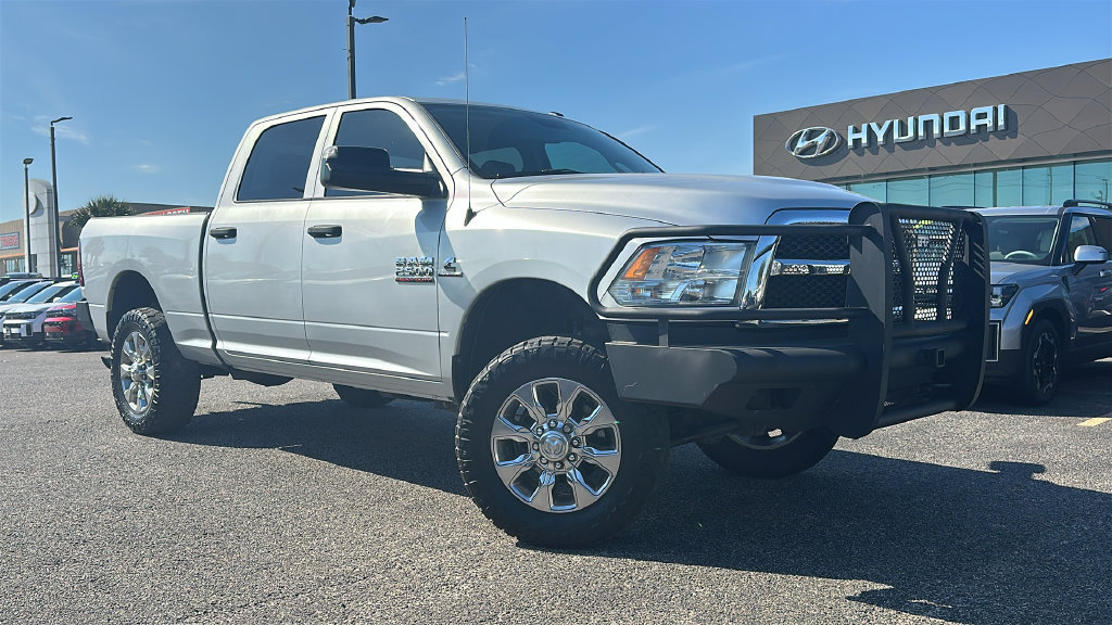 Used 2016 RAM 2500 Tradesman w/ Chrome Appearance Group AWD/4WD image 8