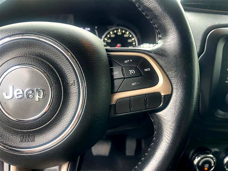 Used 2017 Jeep Renegade Latitude image 12