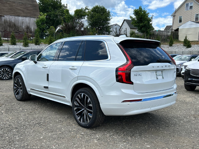 Used 2026 Volvo XC90 B6 Plus w/ Protection Package Premier AWD/4WD image 2