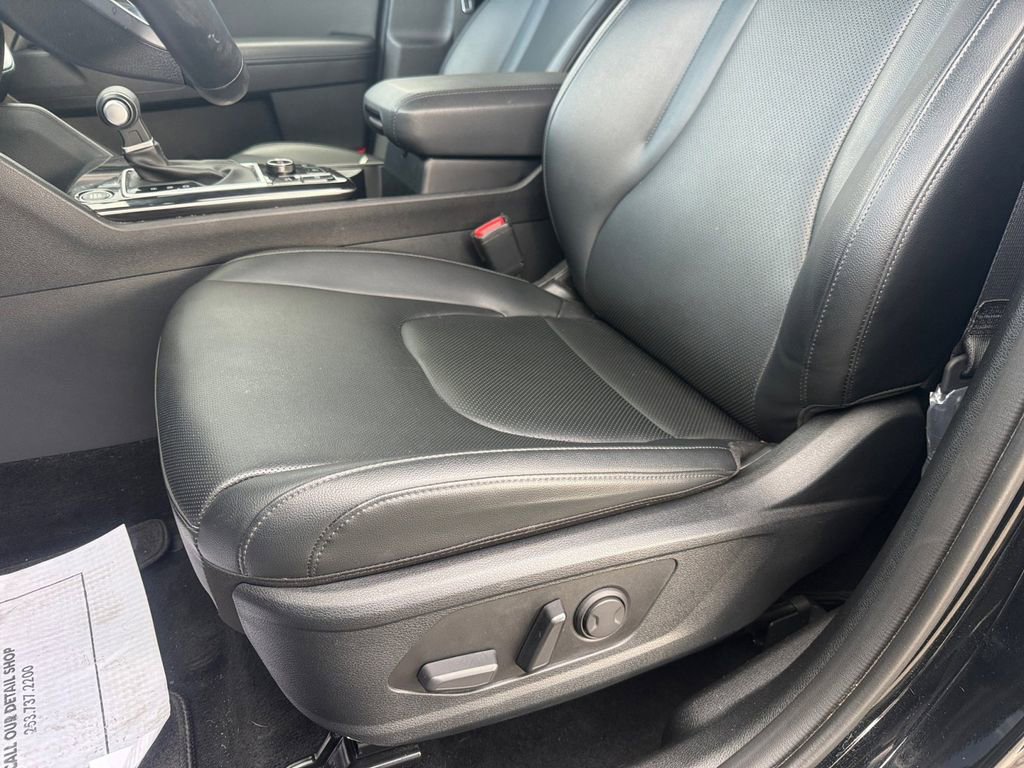 Used 2024 Kia Sportage EX image 10