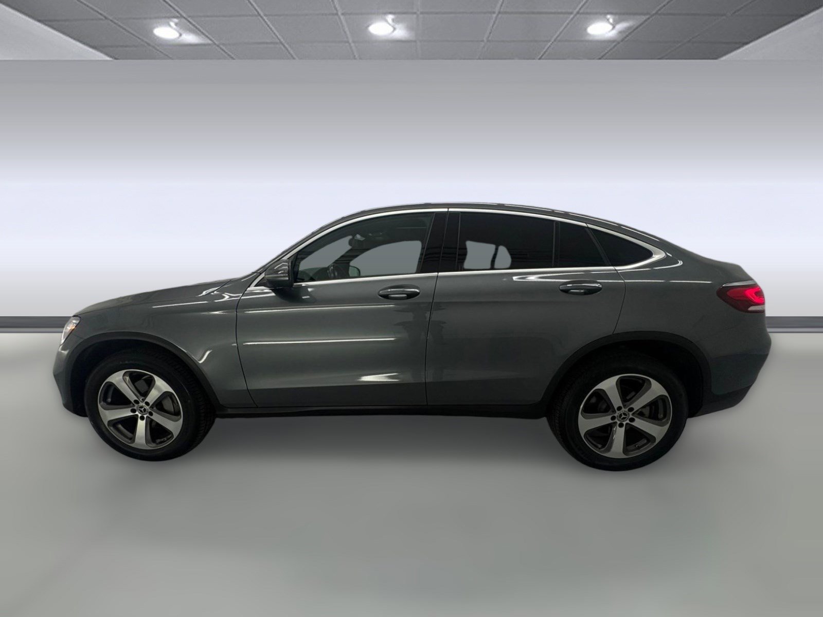 Used 2021 Mercedes-Benz GLC 300 4MATIC Coupe image 2