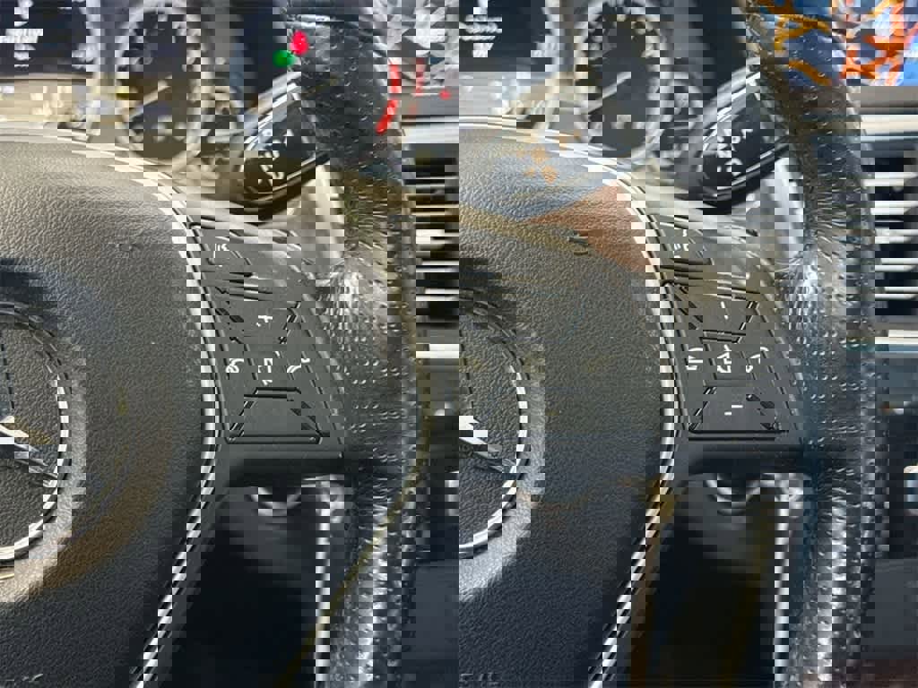 Used 2012 Mercedes-Benz E 350 4MATIC Sedan image 26