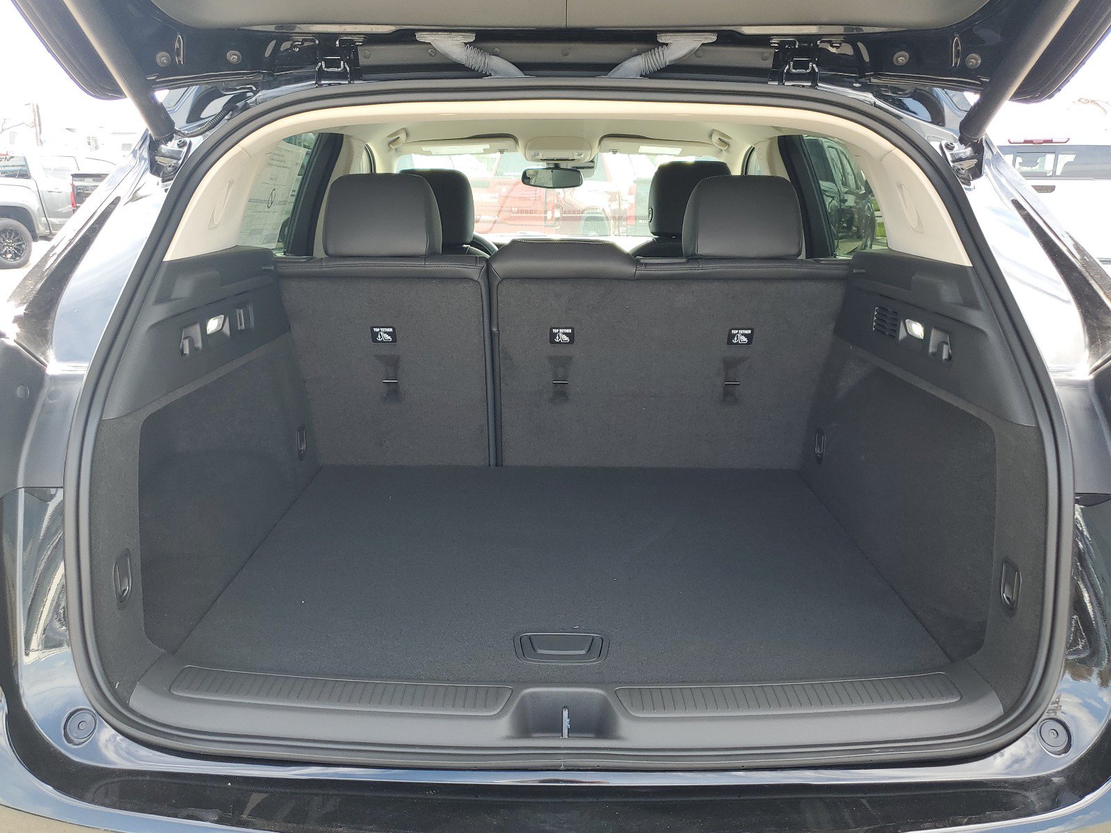 Used 2023 Buick Envision Essence FWD image 12