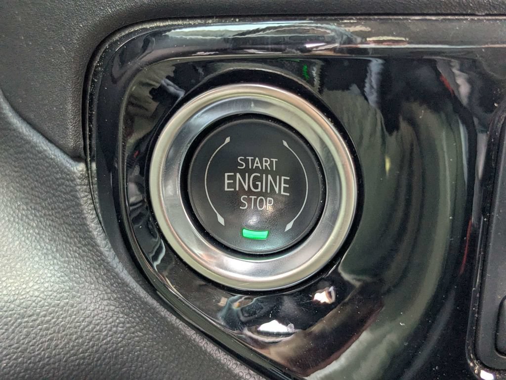 Used 2025 GMC Sierra 1500 SLT AWD/4WD image 28