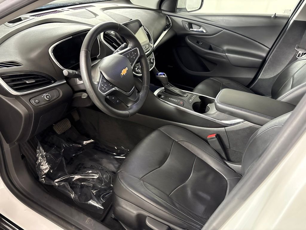 Used 2018 Chevrolet Volt Premier w/ Driver Confidence Package FWD image 29
