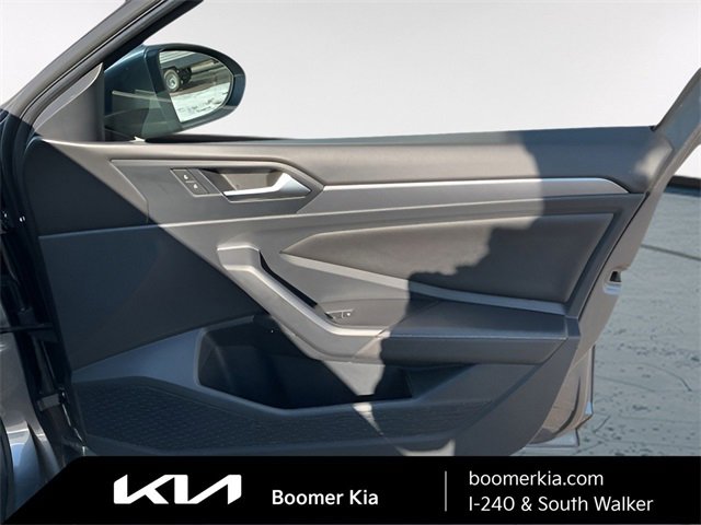 Used 2024 Volkswagen Jetta SE image 10