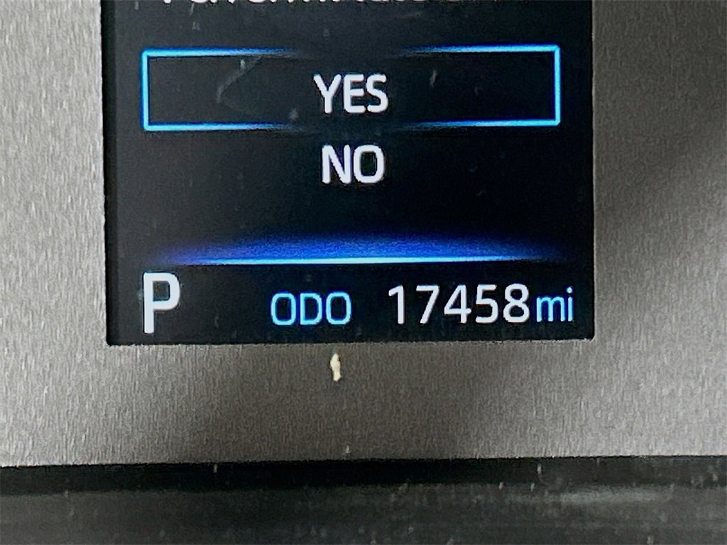 Used 2023 Toyota Corolla Cross LE image 10