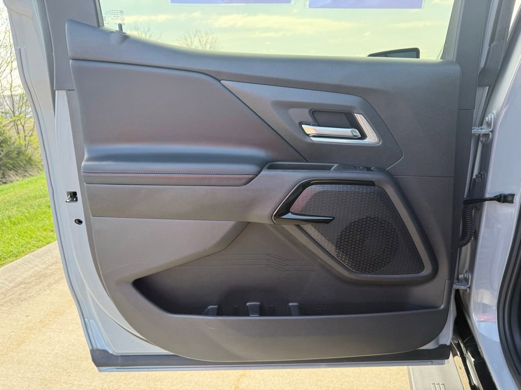 Used 2025 Chevrolet Silverado EV RST image 12