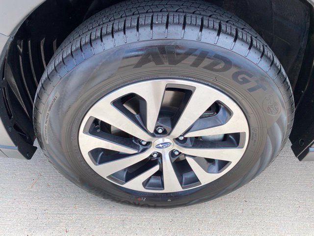 Certified 2025 Subaru Outback Premium w/ Popular Package #1A AWD/4WD image 26