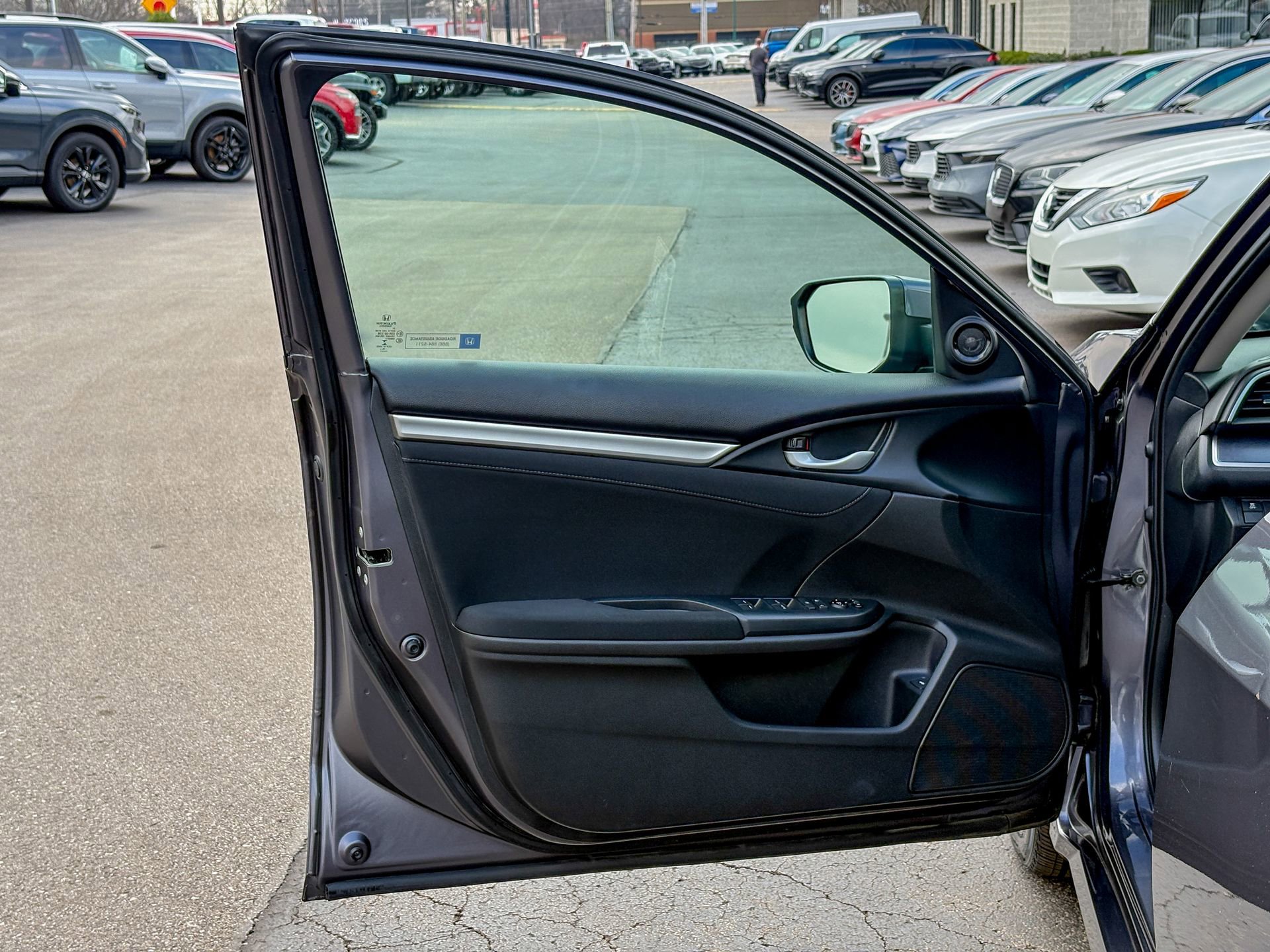 Used 2017 Honda Civic EX-T image 9