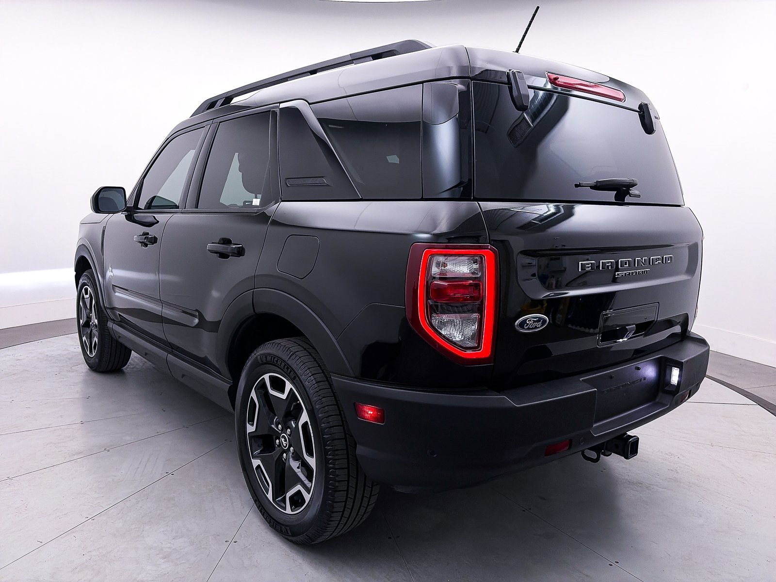 Used 2023 Ford Bronco Sport Outer Banks image 11