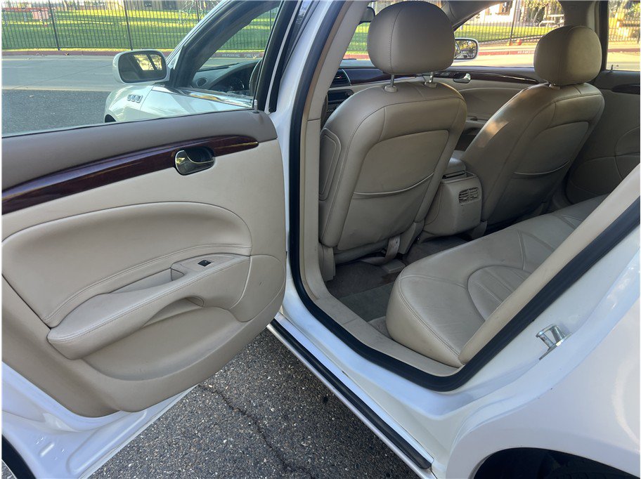Used 2006 Buick Lucerne CXL w/ Luxury Package FWD image 11