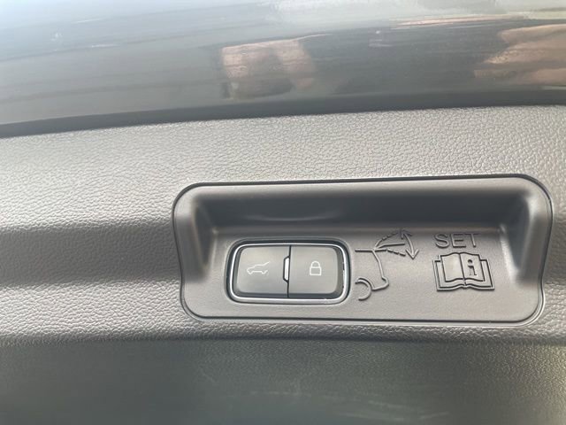 Used 2023 Ford Explorer XLT w/ Equipment Group 202A image 18