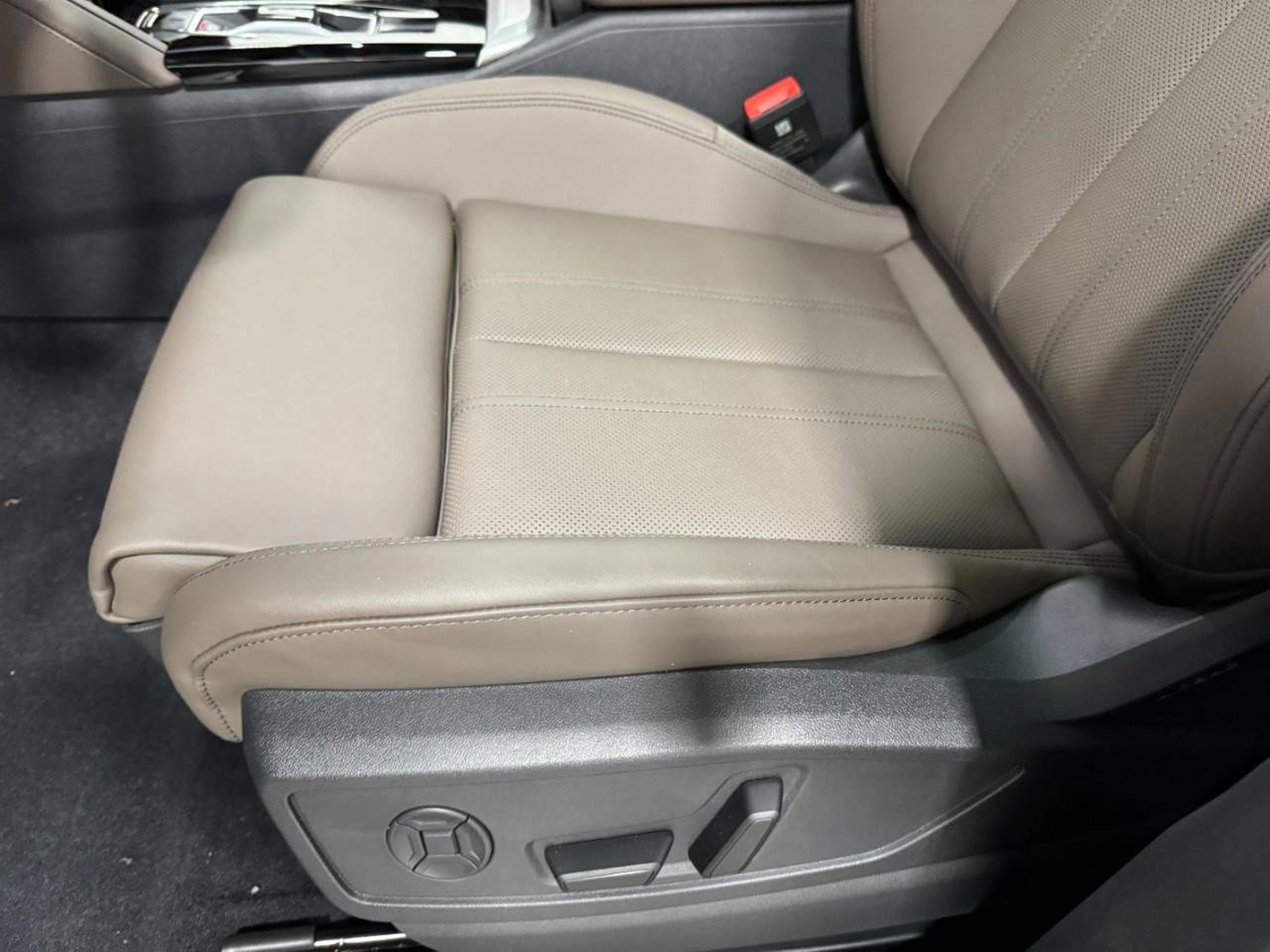 New 2025 Audi Q5 Premium Plus image 26