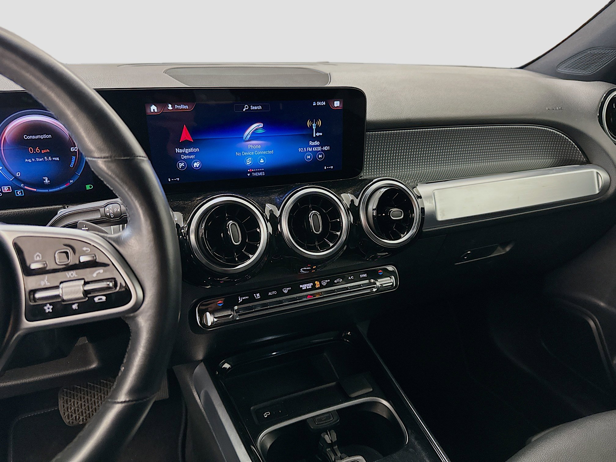 Used 2023 Mercedes-Benz GLB 250 4MATIC image 26