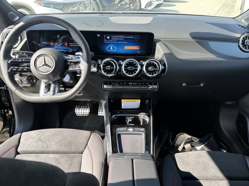 Used 2025 Mercedes-Benz GLA 35 AMG 4MATIC image 24