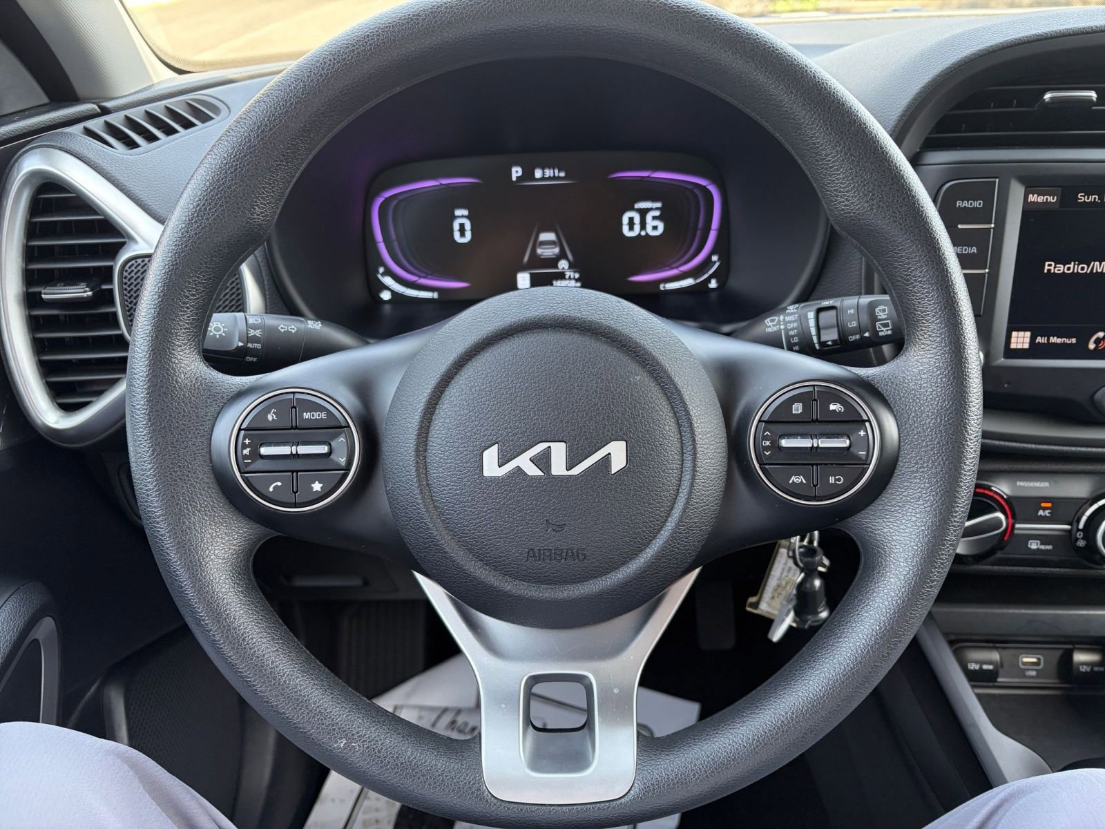 Used 2025 Kia Soul LX w/ LX Technology Package image 12