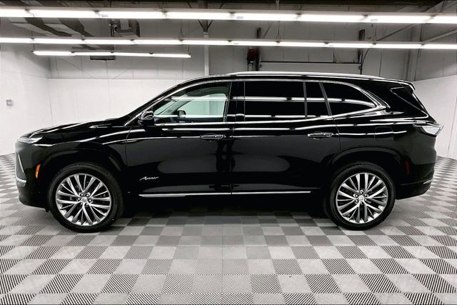 Used 2025 Buick Enclave Avenir AWD/4WD image 14