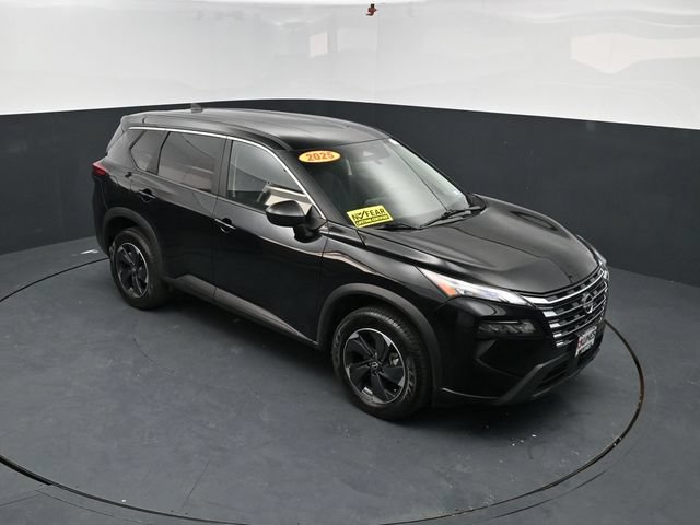 Used 2025 Nissan Rogue SV AWD/4WD image 26