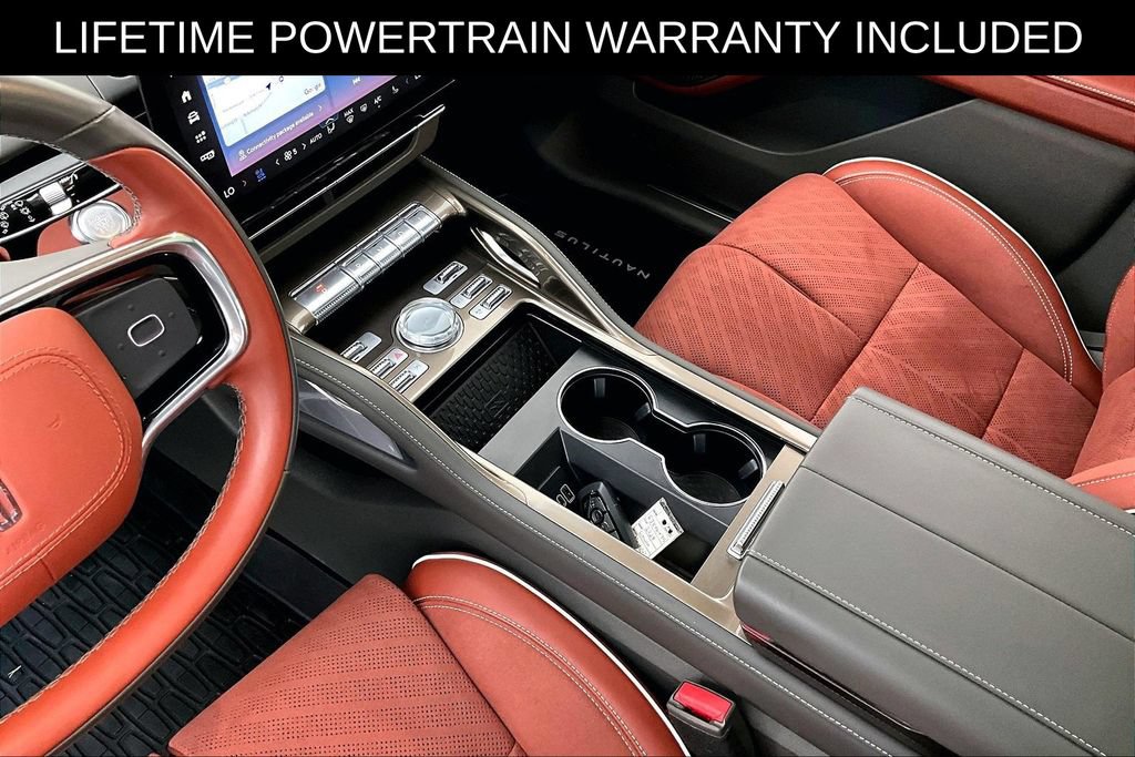 Used 2024 Lincoln Nautilus Black Label AWD/4WD image 17