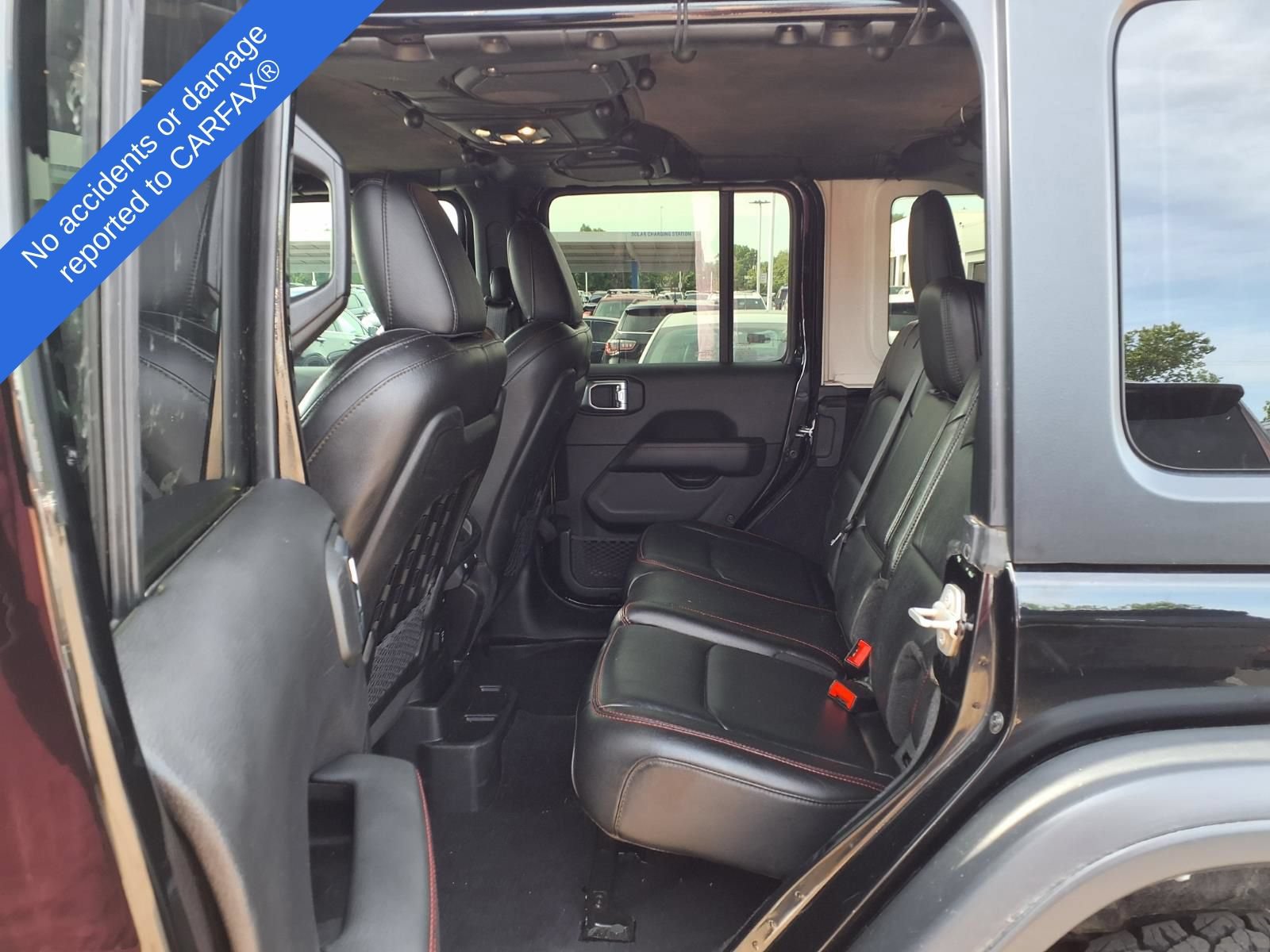 Used 2023 Jeep Wrangler Unlimited Rubicon w/ Cold Weather Group AWD/4WD image 13