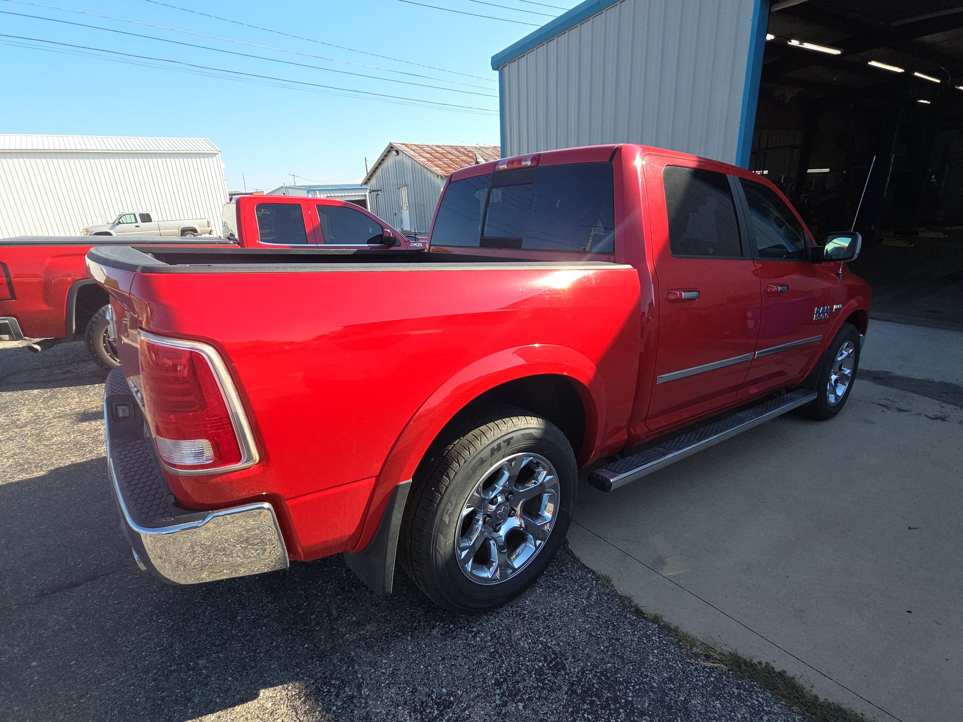 Used 2017 RAM 1500 Laramie w/ Convenience Group AWD/4WD image 7