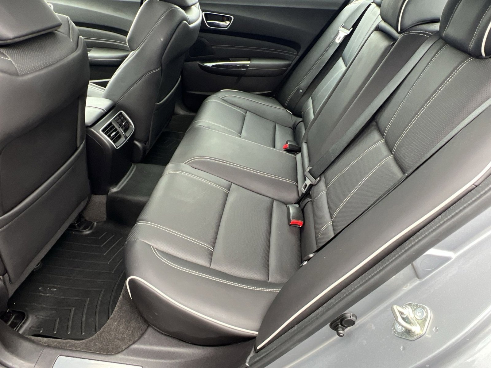 Used 2018 Acura TLX V6 SH-AWD w/ Technology Pkg image 26