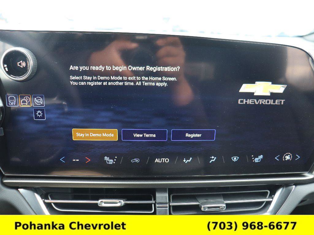 New 2026 Chevrolet Equinox EV LT w/ Comfort Package FWD image 15