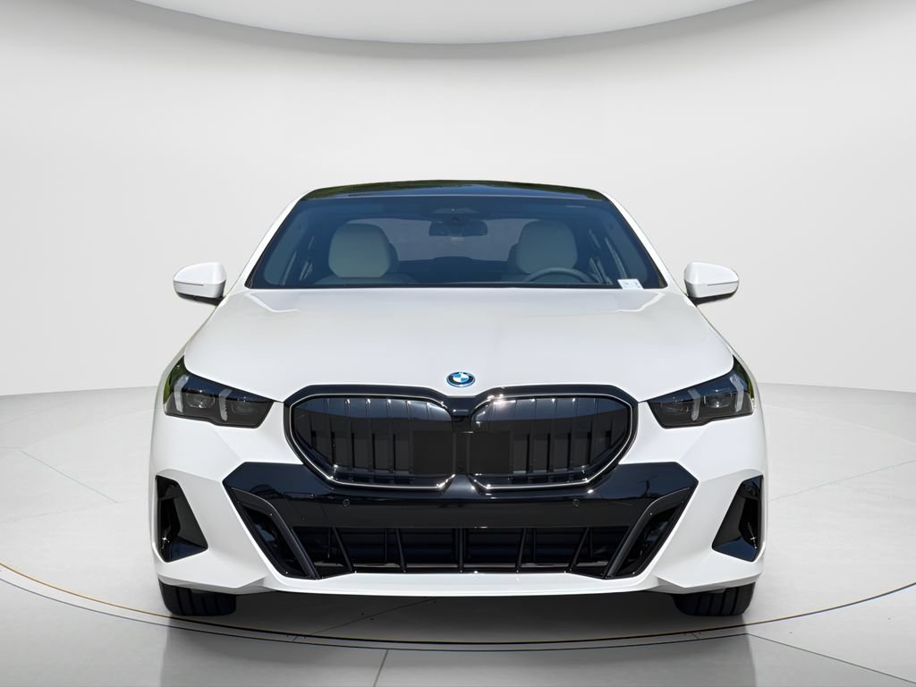 New 2027 BMW 550e xDrive w/ Executive Package AWD/4WD image 2