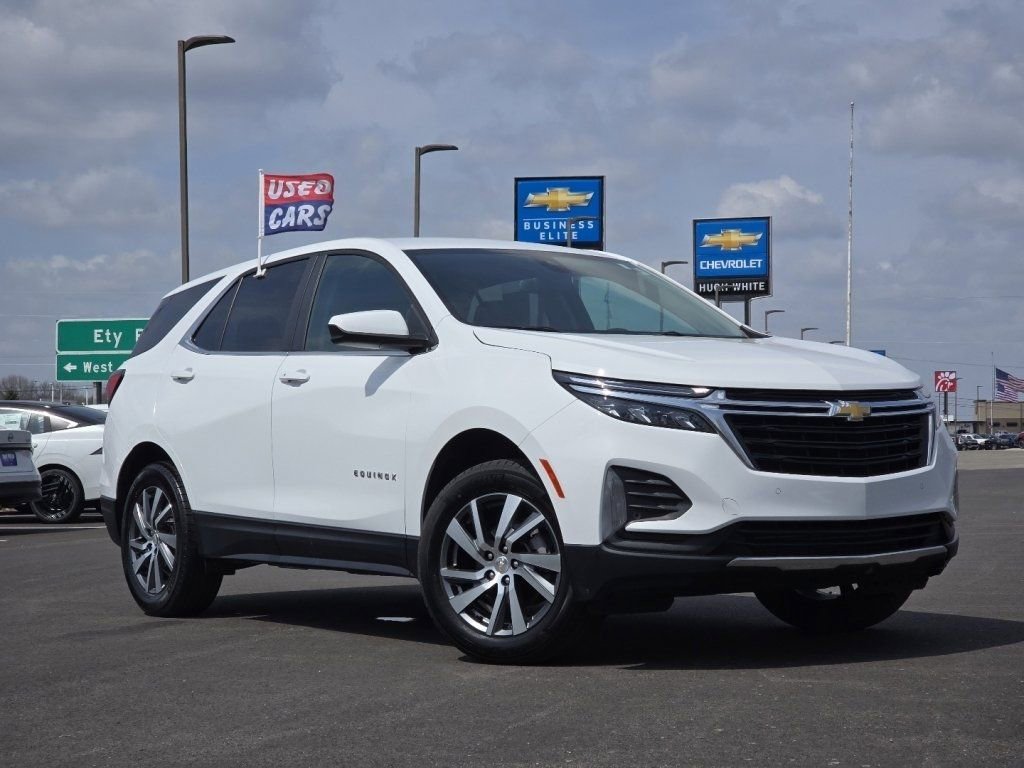 Used 2024 Chevrolet Equinox LT w/ LPO, Floor Liner Package AWD/4WD image 2