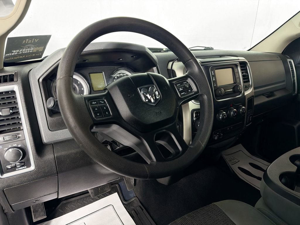 Used 2019 RAM 1500 Classic SLT image 9