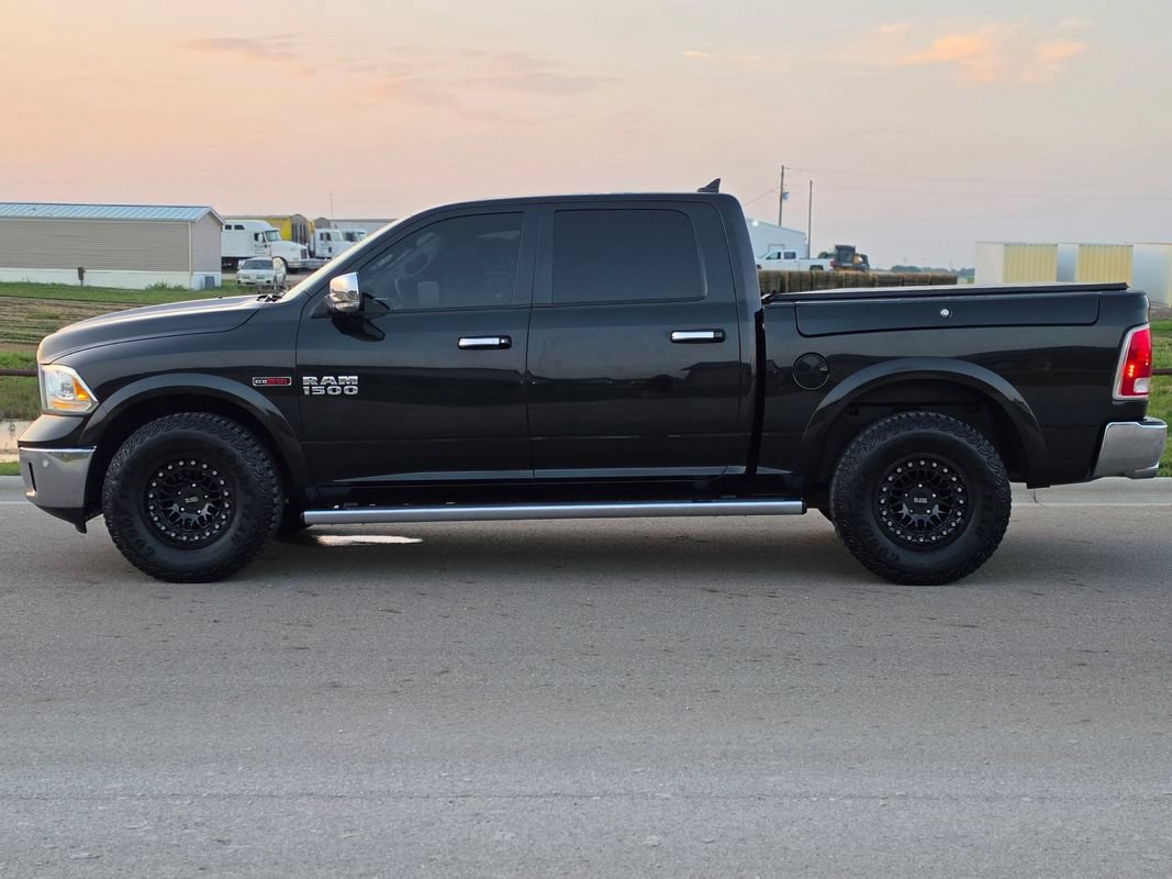 Used 2018 RAM 1500 Laramie w/ Convenience Group AWD/4WD image 8